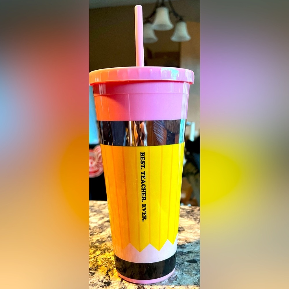 “BEST. TEACHER. EVER.” Tumbler Size OS Home Kitchen Pink & Yellow